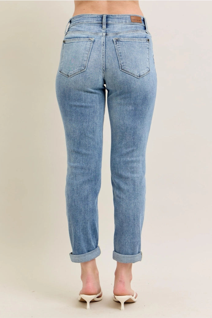 Judy Blue Core Midrise Bleach Wash Boyfriend