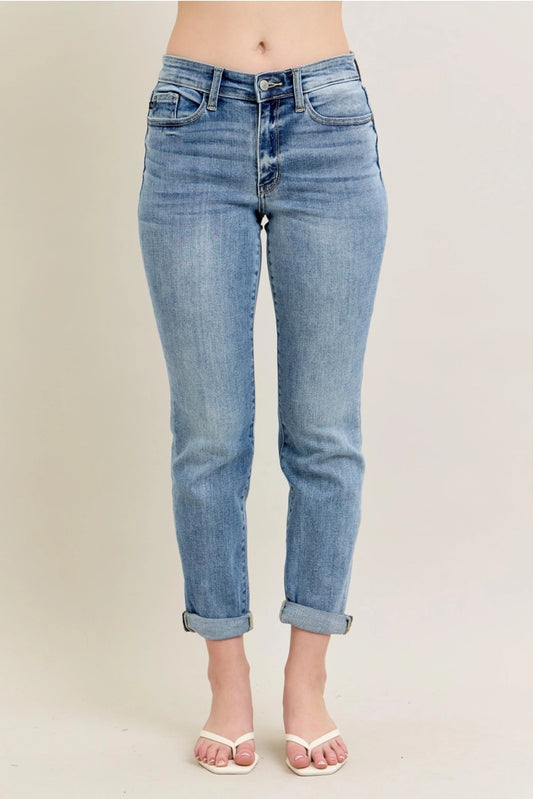 Judy Blue Core Midrise Bleach Wash Boyfriend