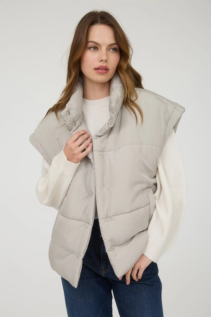 Oversized Snap Button Puffer Vest